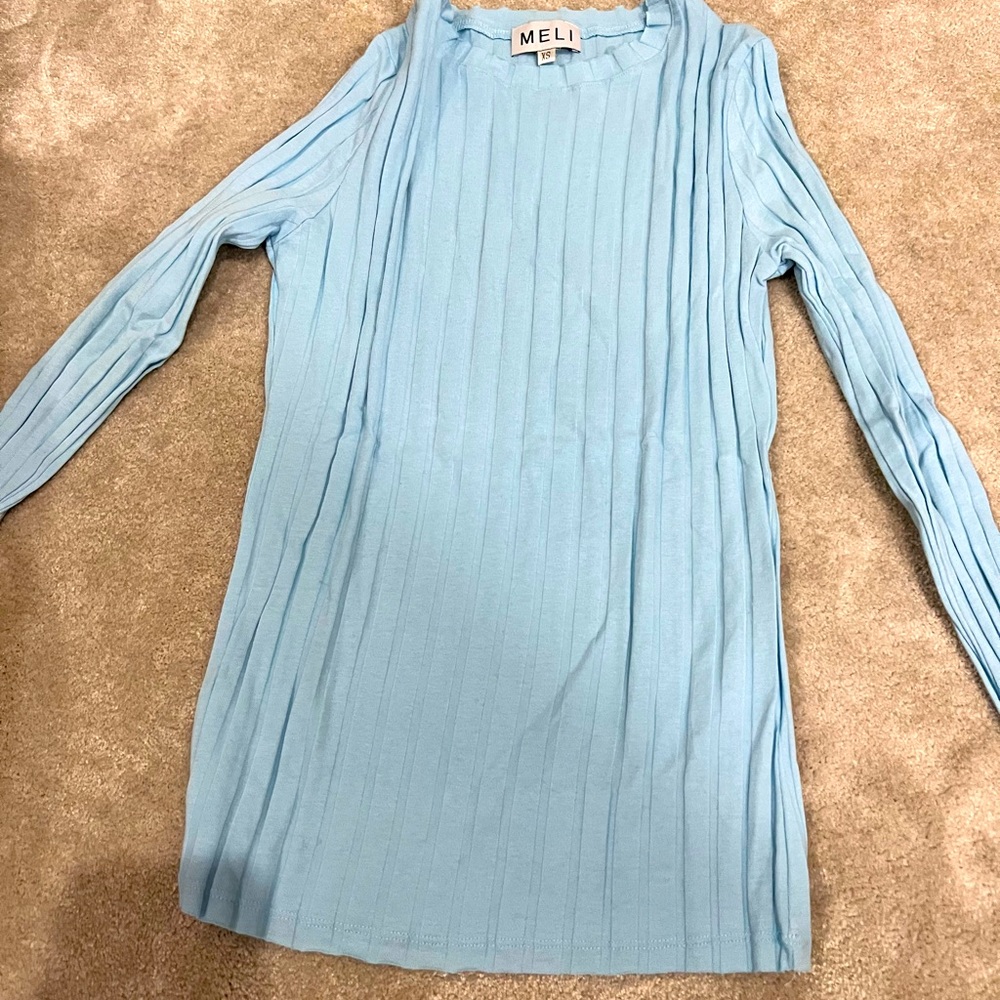 Women light blue tee